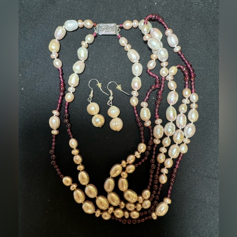 Vintage natural Garnet with Seed Pearls Beaded Necklace and pearl earrings set